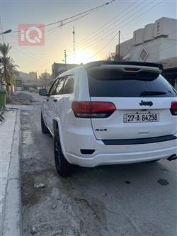 جیپ گراند شیرۆکی